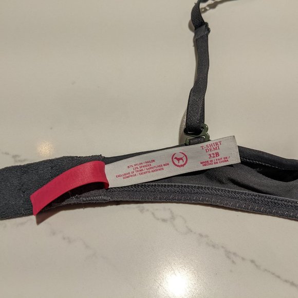 PINK T-Shirt Bra Gray Convertible Lightly Lined 32B - Picture 4 of 9